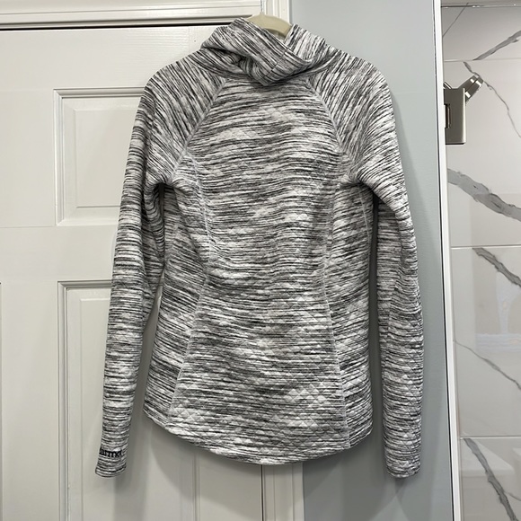 Marmot Quilted Cowl Neck Sweatshirt - Picture 5 of 9